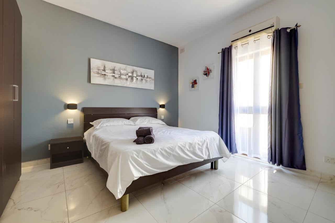 Idyllic Apartment Steps From The Promenade Sliema Exterior foto
