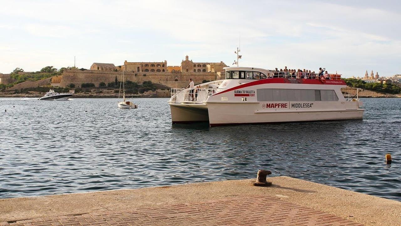 Idyllic Apartment Steps From The Promenade Sliema Exterior foto
