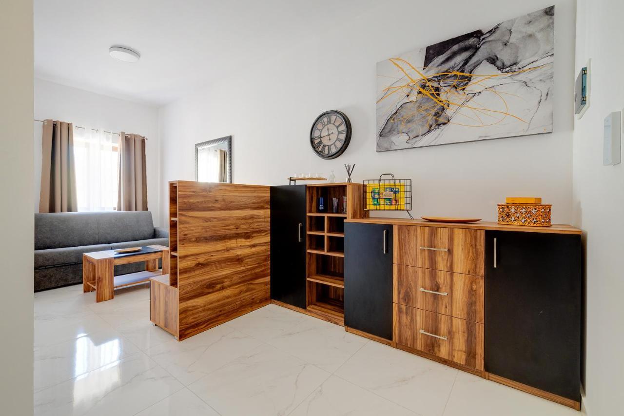 Idyllic Apartment Steps From The Promenade Sliema Exterior foto