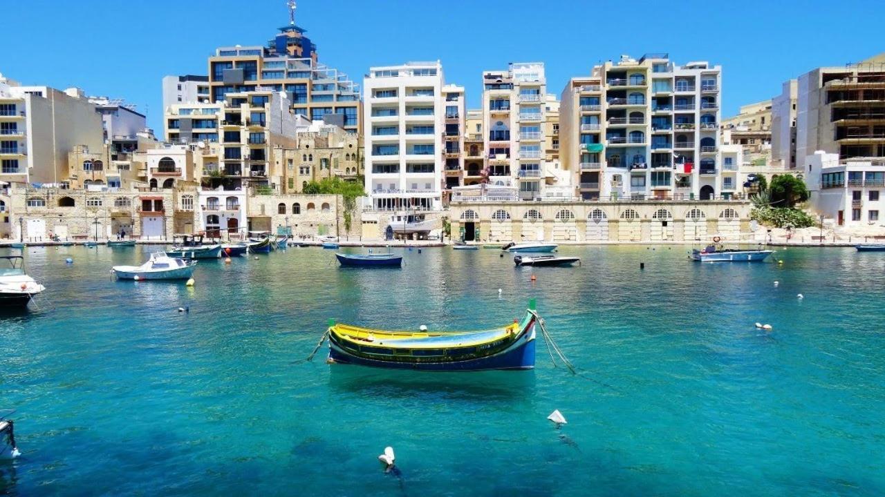Idyllic Apartment Steps From The Promenade Sliema Exterior foto